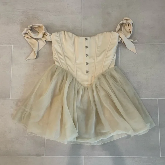 Reine Off Shoulder Tulle Skirt Mini Dress in Ivory - Picture 2 of 4